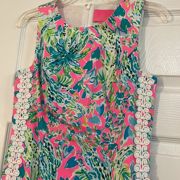 Lilly Pulitzer shift sleeveless dress size 2. Like new - Picture 2 of 10
